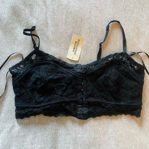 Forever 21 adorable black lace bralette. Size L. NWT.